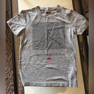 Boys Small grey Jordan Nike shirt